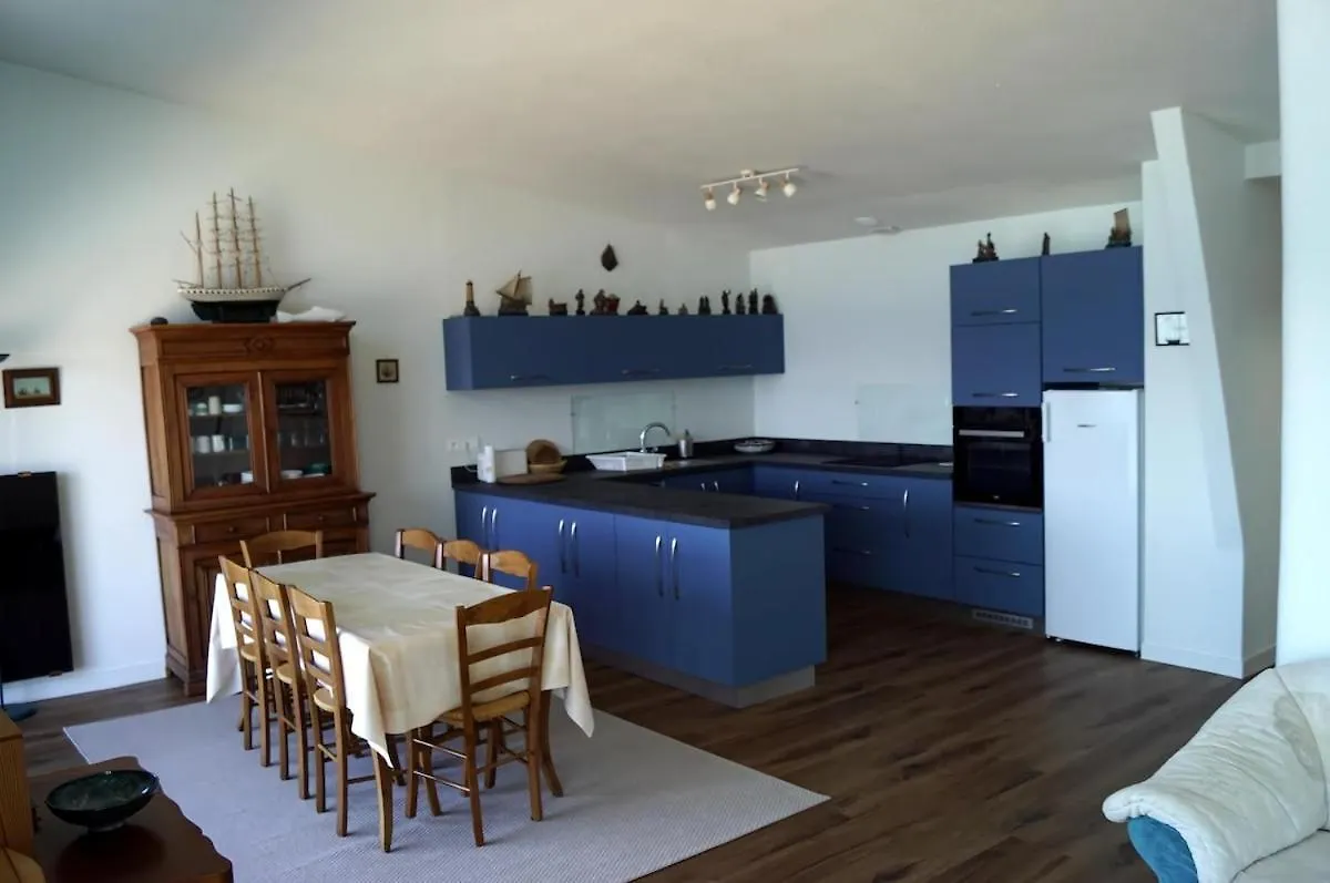 Appartement Vue Exceptionnelle Mer - 3 Chambres Требёрдан Апартаменты